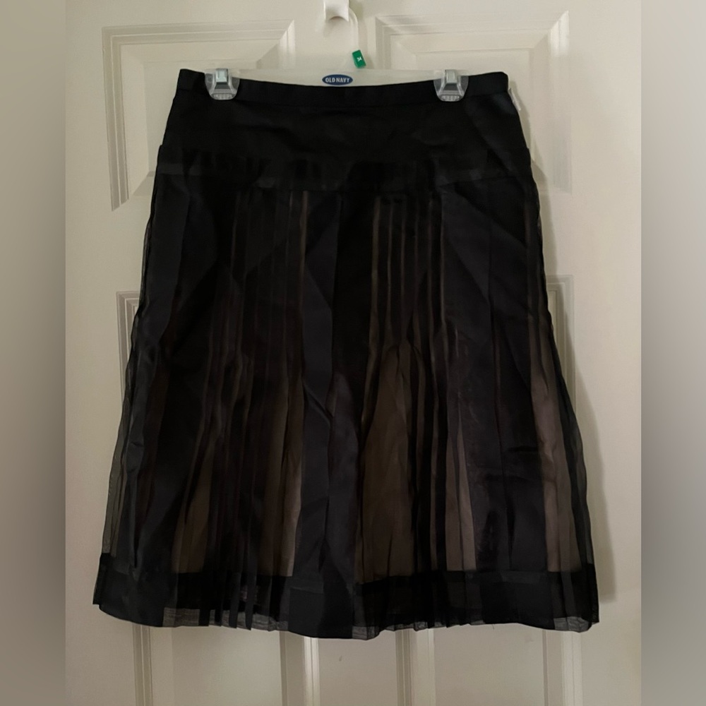 Women’s BCBG MaxAzria Runway Pleated Silk Skirt Black Semi Sheer Designer 6